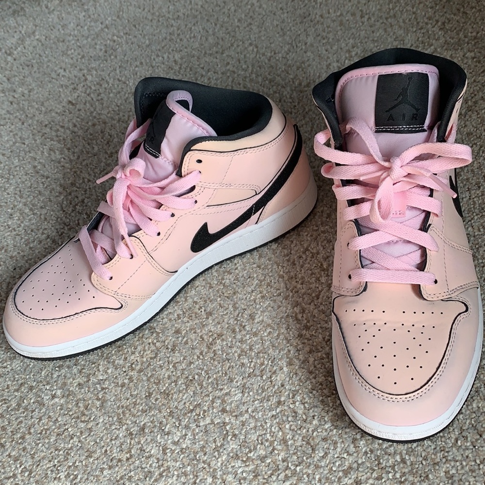Nike Jordan Air Force 1 size 7Y, fits as a W8